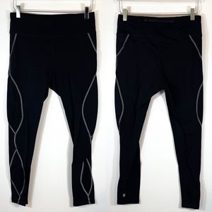 Sweaty Betty Black Abstract Power Leggings Size Large Short